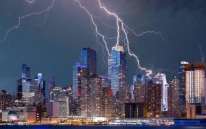 dimanakah petir menyambar?