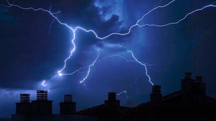 apakah-petir-berasal-dari-tanah-bagaimana-proses-terjadinya-petir