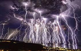 berapa-suhu-kilatan-petir-apa-dampak-sambaran-petir