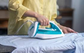 bolehkah-setrika-baju-saat-petir