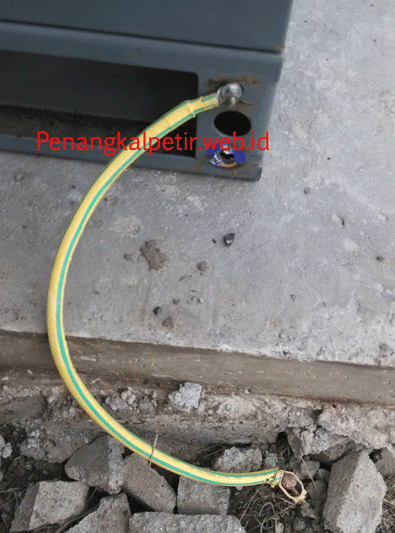 Grounding body genset