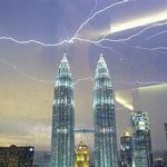 Fakta dan Penyebab Lift Tersambar Petir